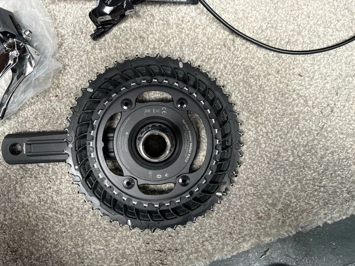 Shimano R7170 105 Di2 groupset Magene power meter