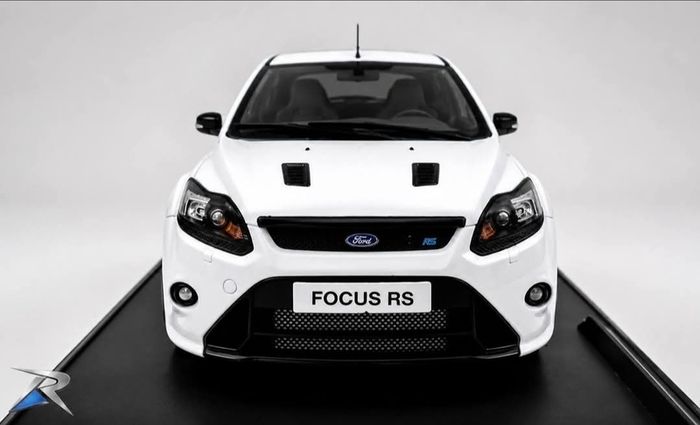 Ford Focus RS MK2 1:18 Scale