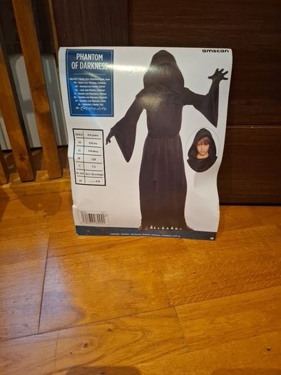 costume