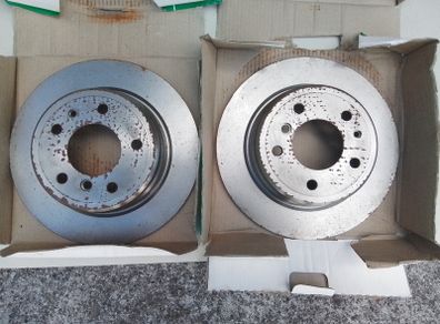 BMW 525i Rear Brake Discs.