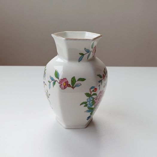 Vintage Aynsley "Pembroke"  fine bone china vase  made in England  height 12.5cm  diameter 10cm