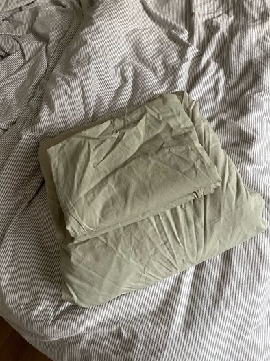 Double fitted sheet and 2 matching pillow cases