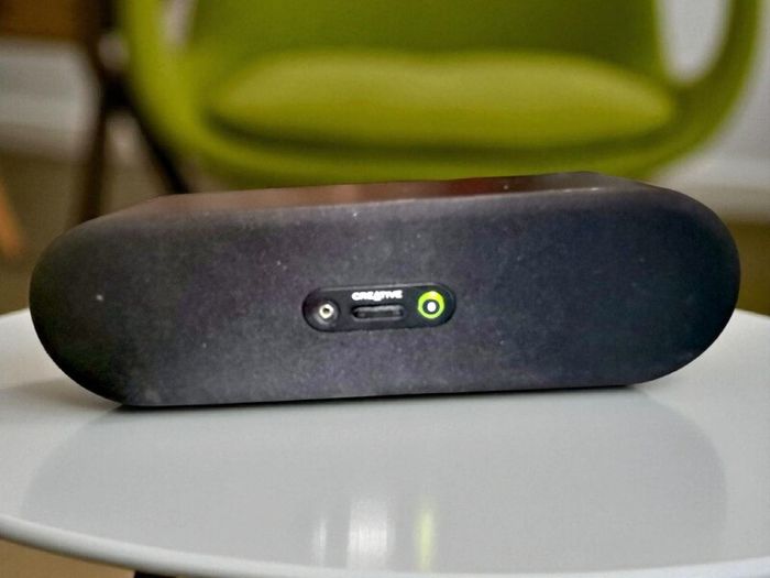 Creative D80 Bluetooth speaker