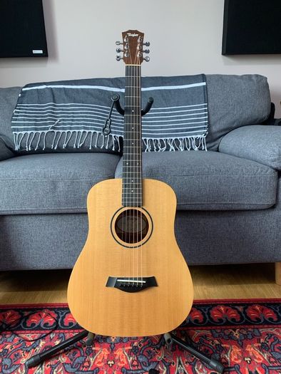 Taylor BT1 Left Handed w/ gig bag