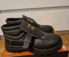 New safety welding shoes-size 45 (uk 11)