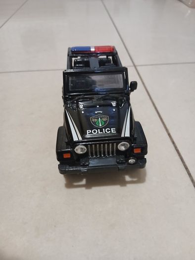 Police Jeep Toy Car - 1:32 Die-Cast Metal