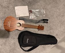 Ukulele Kmise