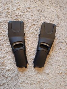 Maxi Cosi car seat adaptor