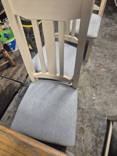 6 chairs and table
