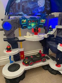 Batman Batcave with Batmobile & Figures