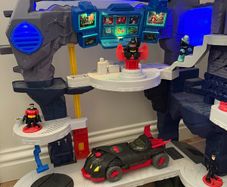 Batman Batcave with Batmobile & Figures