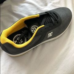 DC shoes size 8 / 9