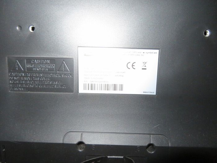 32 Inch Samsung TV (HDMI, no remote)