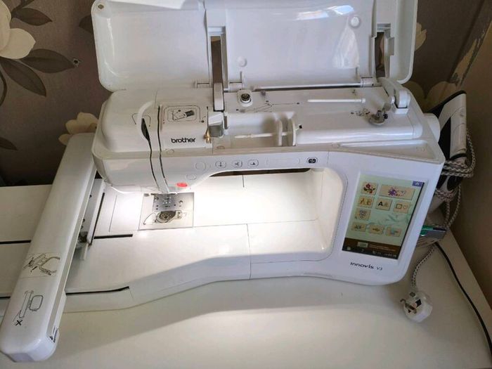 Brother Innovis-V3 embroidery machine