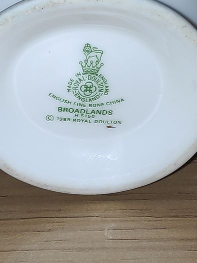 Vintage Royal Doulton Milk Jug & Queen's Sugar Bowl