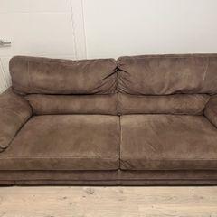 3 seat and 2 seat couch set