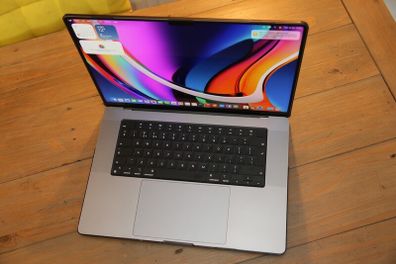 Apple MacBook Pro 16" - A2485 (16GB, 1TB SSD, M1 Pro) Space Grey 2022