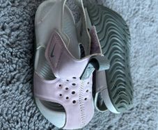 Nike Toddler girls sandal
