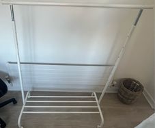 Clothing rack