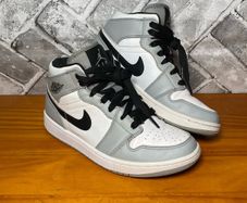 NikeAir Jordan 1 Mid Light Smoke Grey White Ladies/Boys UK4.5 EUR37.5