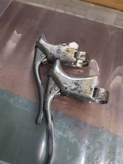Shimano 600 brake levers