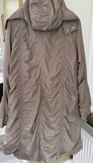 Dutch Brand Yaya Coat Jacket Ladies. Medium. Sage Green / Khaki. Satin Finish.  Detachable hood. Excellent. Proceeds To Medecins Sans Frontieres.