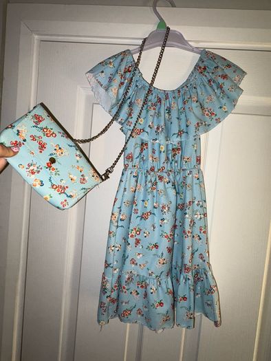 Four kids costume/girls