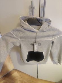 BNWT McKenzie boys grey hoodie age 6 years Postage included