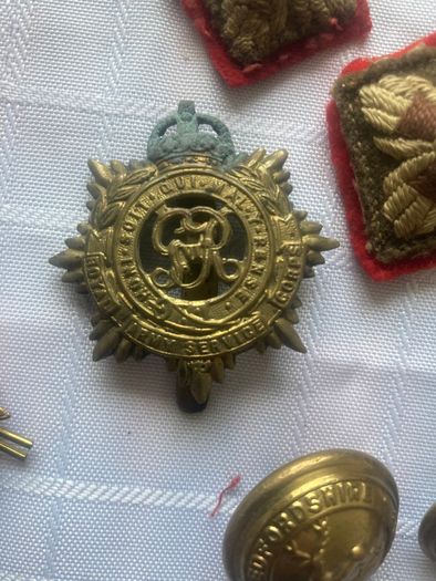 Antique Militaria - Buttons/Badges - Large Collection