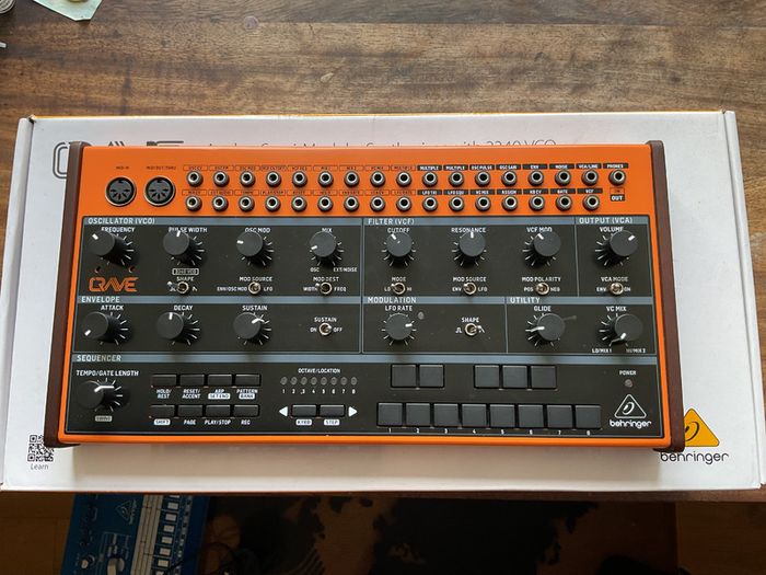 Behringer Crave Semi Modular Synthesiser