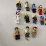 lego mixed minifigures x 13 Image 2