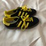 Mens new city series athen black & yellow trainers size 7 Image 2