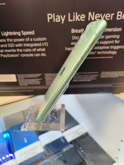 Apple iPhone 11 64GB Green, Unlocked 100% Health Original