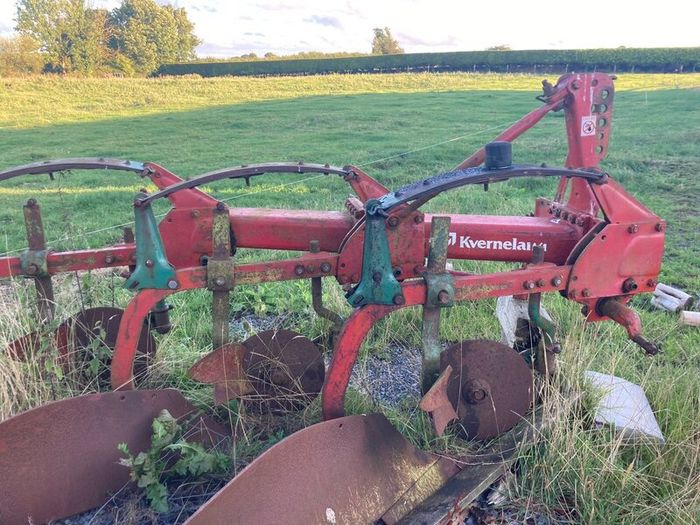 Kverneland plough