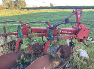 Kverneland plough