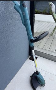 Makita grass trimmer (no battery)