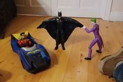 Batman Movie Batmant with popout wings including Robin  and Joker figures and Batmobile