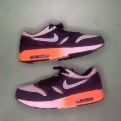 Get Unique Nike AM1