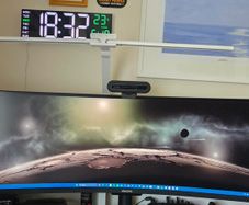 eletriQ 49in Monitor