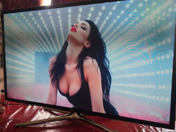 Samsung 40" smart tv (please read add)