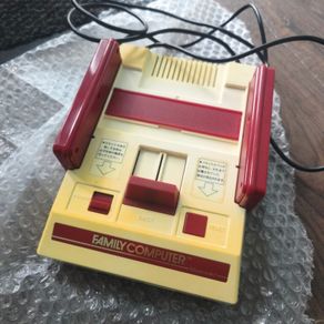 Nintendo Famicom Square Button Model.