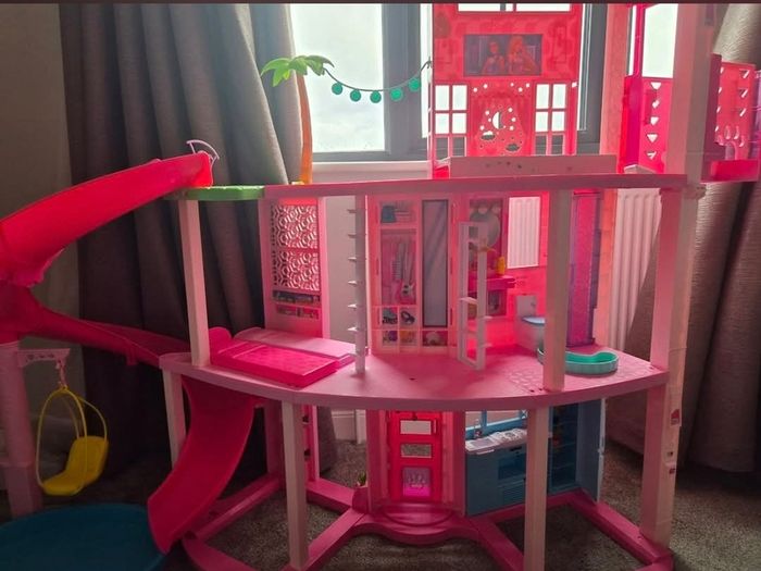 Barbie Dreamhouse playset