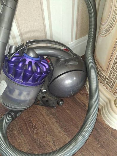 dyson hoover