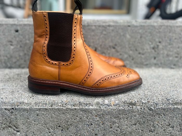 Loake Thirsk Tan Brogue Chelsea Boots UK 9 F Made in England