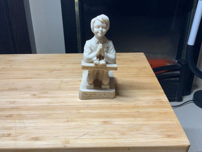Figurines