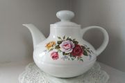 Springfield Fine Eartenware Teapot