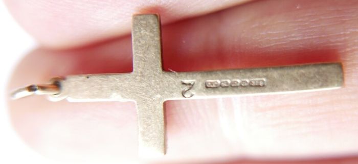 Vintage Solid 9ct Yellow Gold 375 Crucifix Cross Pendant 1,3g