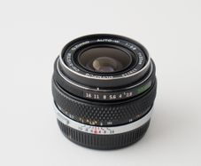 Olympus OM 35mm f2.8