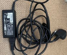 HP 65 WAtt AC Laptop Charger