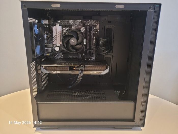 Ryzen 5 5600 | RX 9060 XT 8Gb | 16Gb DDR4 3200 | 1Tb NVMe | 650W Gold Modular PSU | Premium Components | Like New